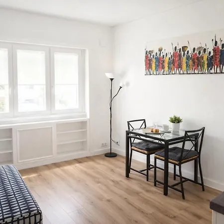 Casa Dolce Casa - Dual Modern Apartment, 1 Min From Metro, Up To 9 Guest * Rome