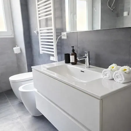Appartement Casa Dolce Casa - Dual Modern Apartment, 1 Min From Metro, Up To 9 Guest *