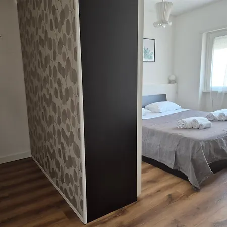 Nestop Colli Albani 아파트